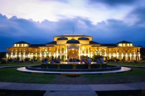 Istana Maimun tempat wisata di Medan - CIMB Niaga