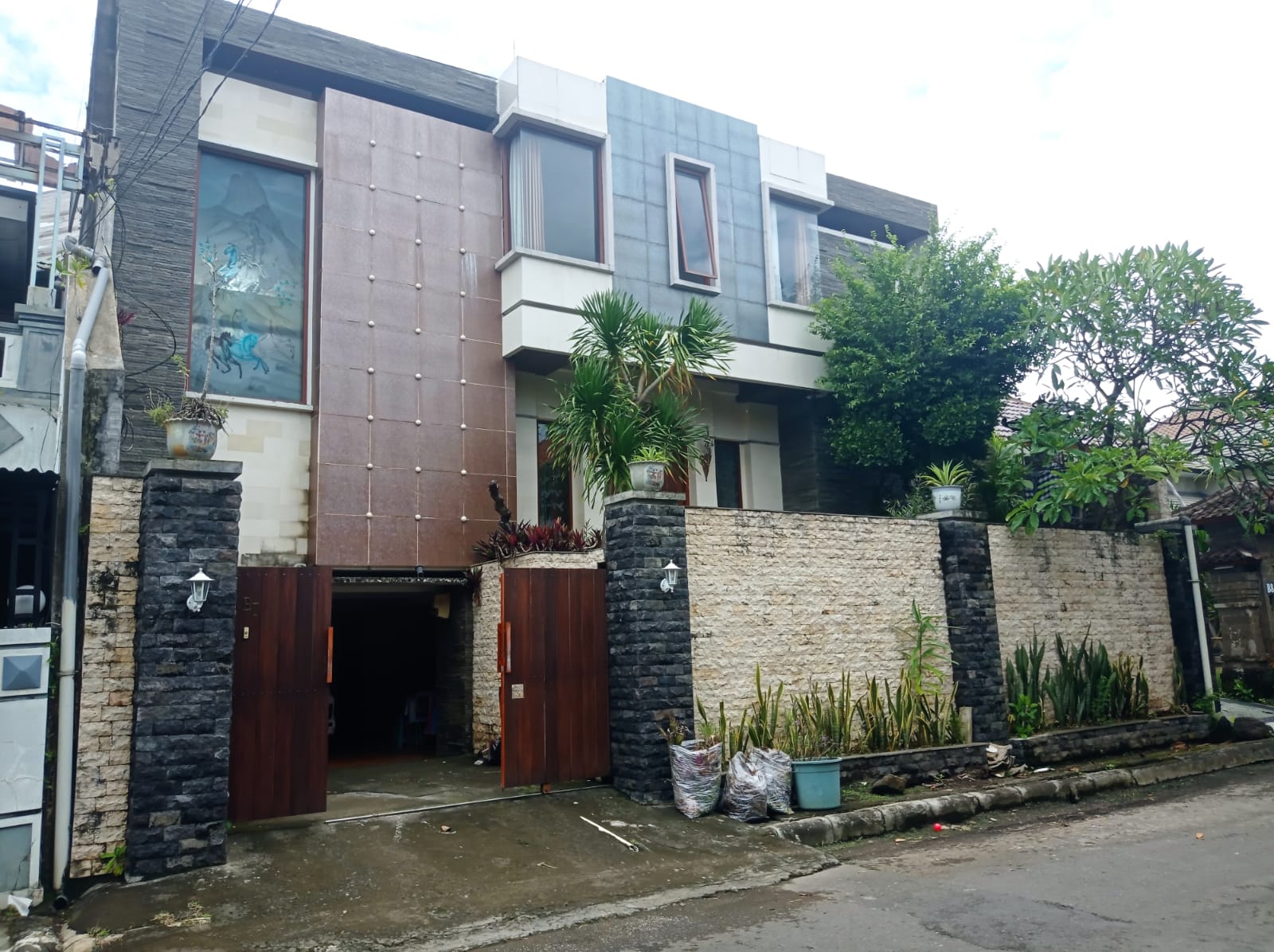 RUMAH TINGGAL 2